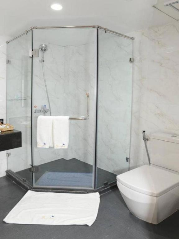 8Day Hotel Yangon Dış mekan fotoğraf