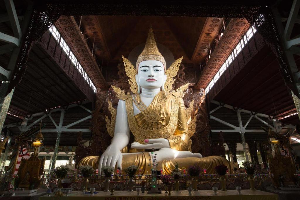 8Day Hotel Yangon Dış mekan fotoğraf