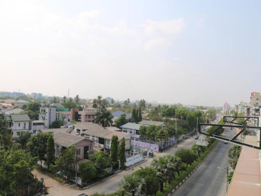 8Day Hotel Yangon Dış mekan fotoğraf