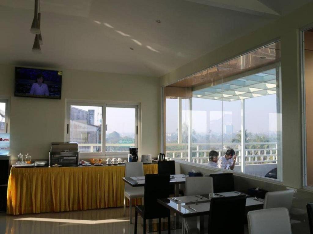 8Day Hotel Yangon Dış mekan fotoğraf