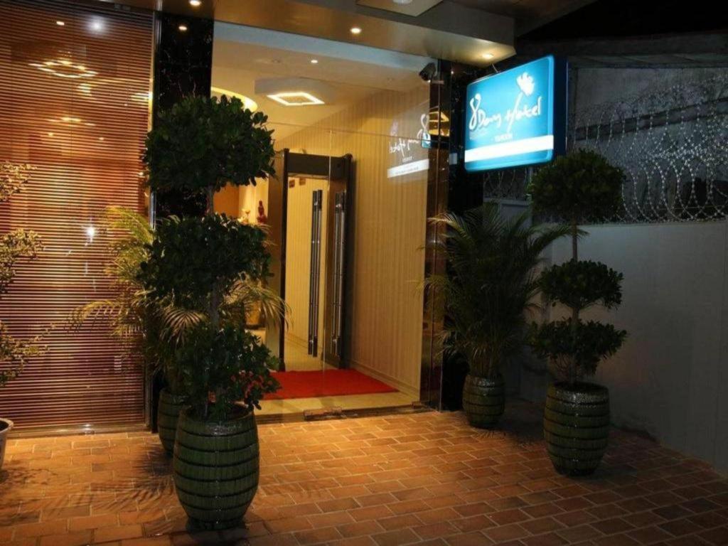 8Day Hotel Yangon Dış mekan fotoğraf