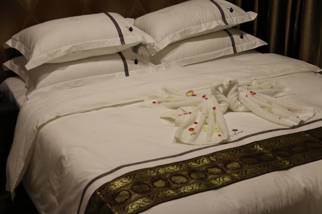 8Day Hotel Yangon Oda fotoğraf