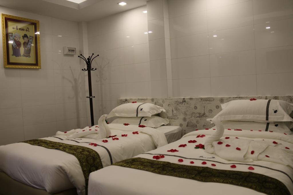 8Day Hotel Yangon Dış mekan fotoğraf