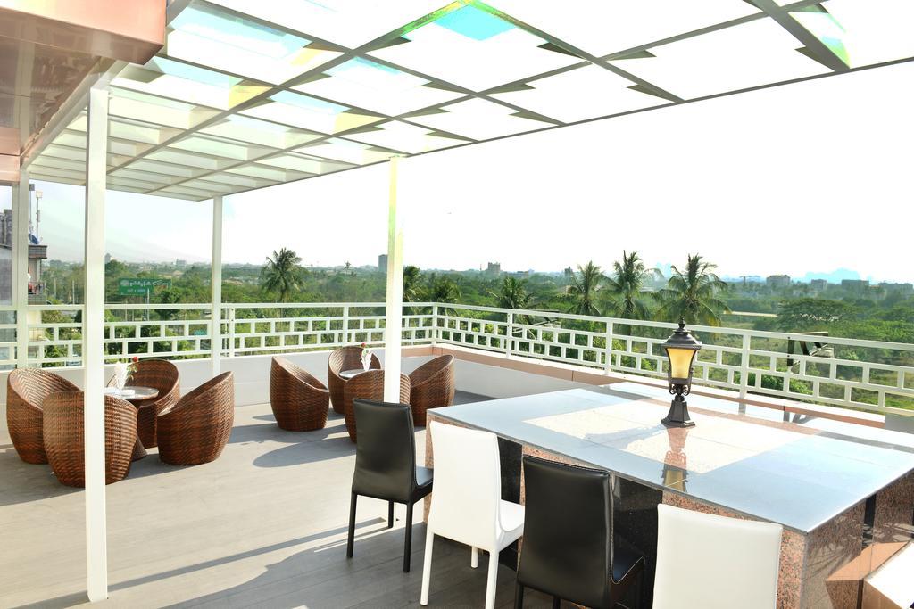 8Day Hotel Yangon Dış mekan fotoğraf
