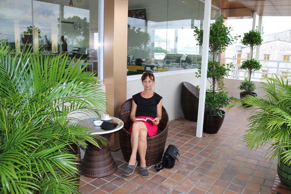 8Day Hotel Yangon Dış mekan fotoğraf