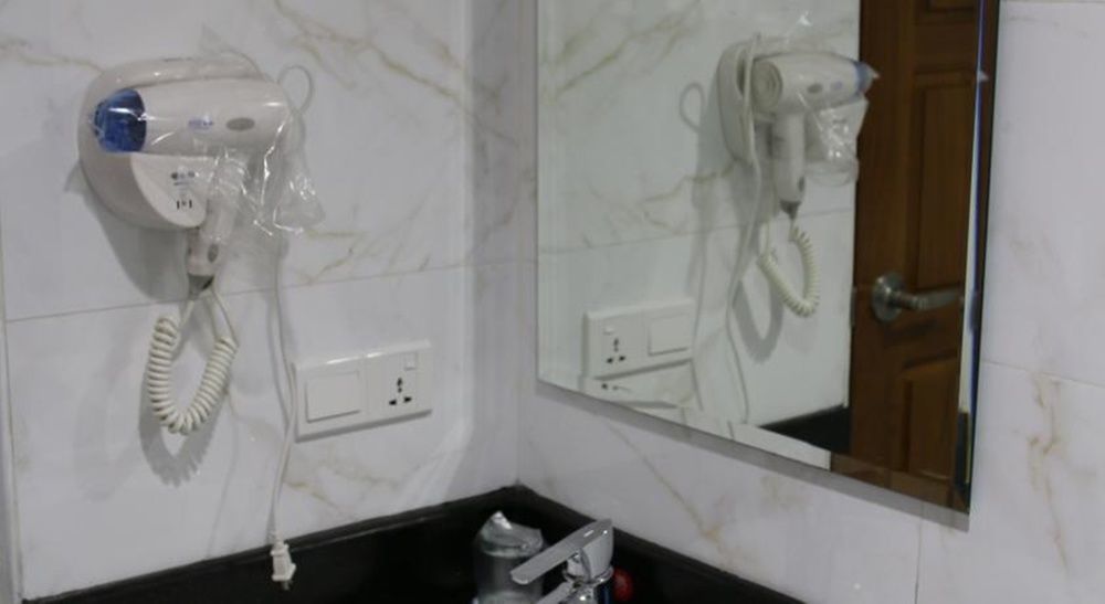 8Day Hotel Yangon Dış mekan fotoğraf